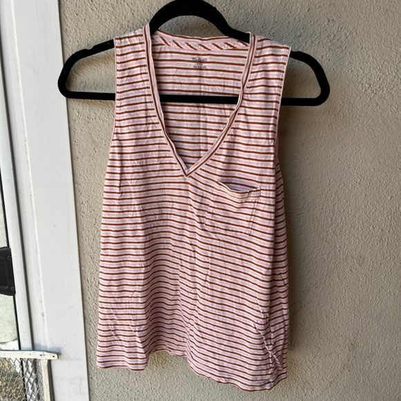 Madewell  v-neck tank - Picture 2 of 4